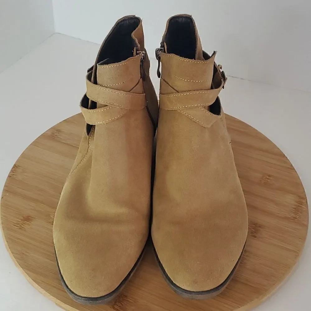 The Rail Seneca Buckle Zip Up Ankle Boot Camel Tan Suede Men's Size 41M / US 8
